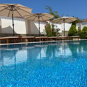  Hotel Mia